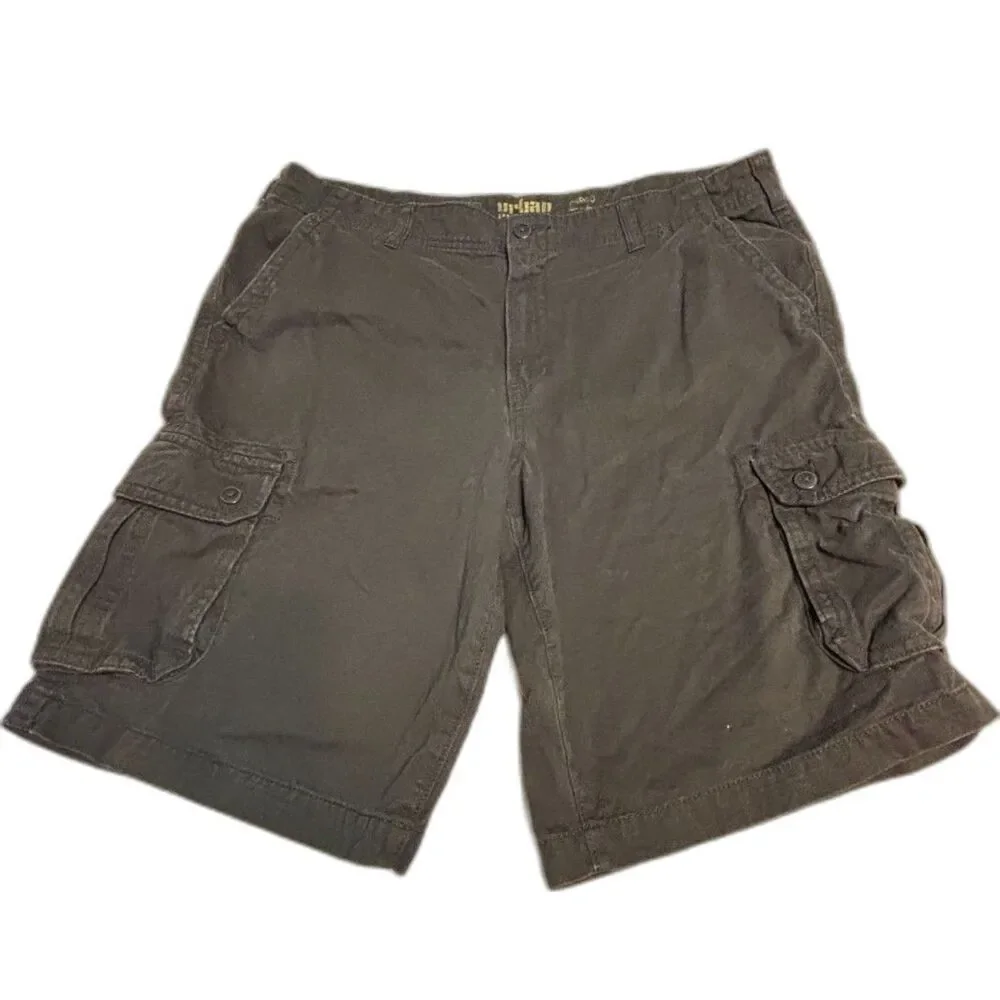 Urban Pipeline Black Cargo Shorts Men’s Size 40 Y2K Utility